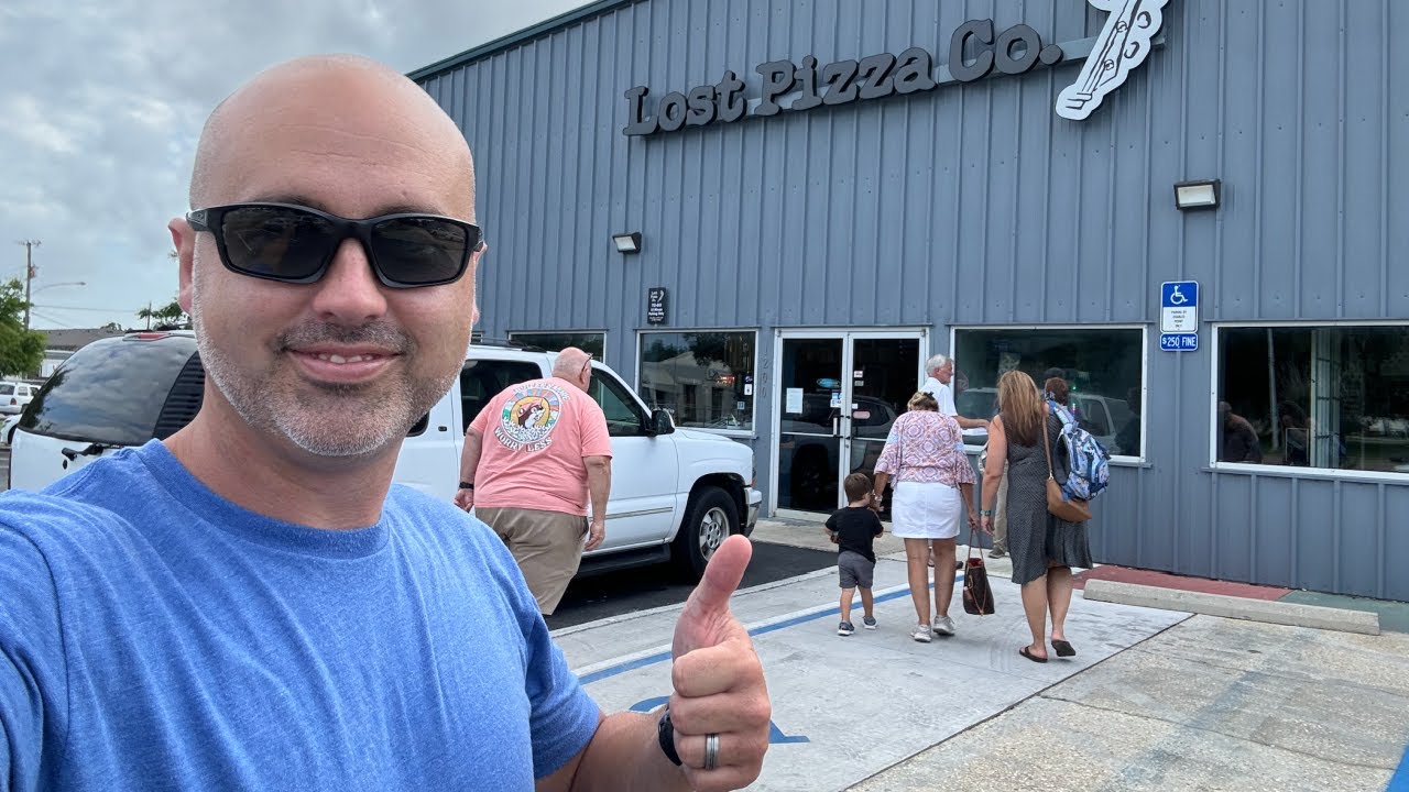 TOP PIZZA REVIEW! - Lost Pizza Co. Review- Pensacola, Florida!