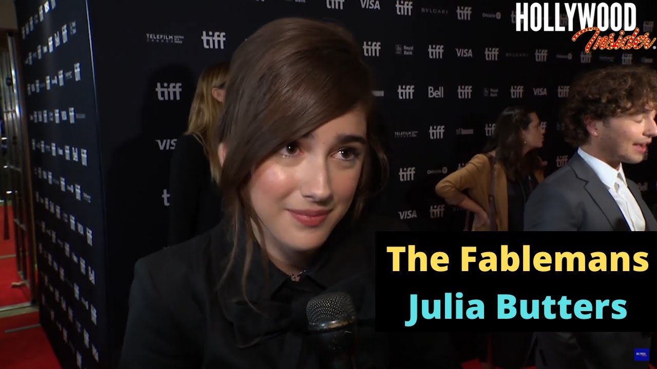 Julia Butters | Red Carpet Revelations at World Premiere of 'The Fablemans'