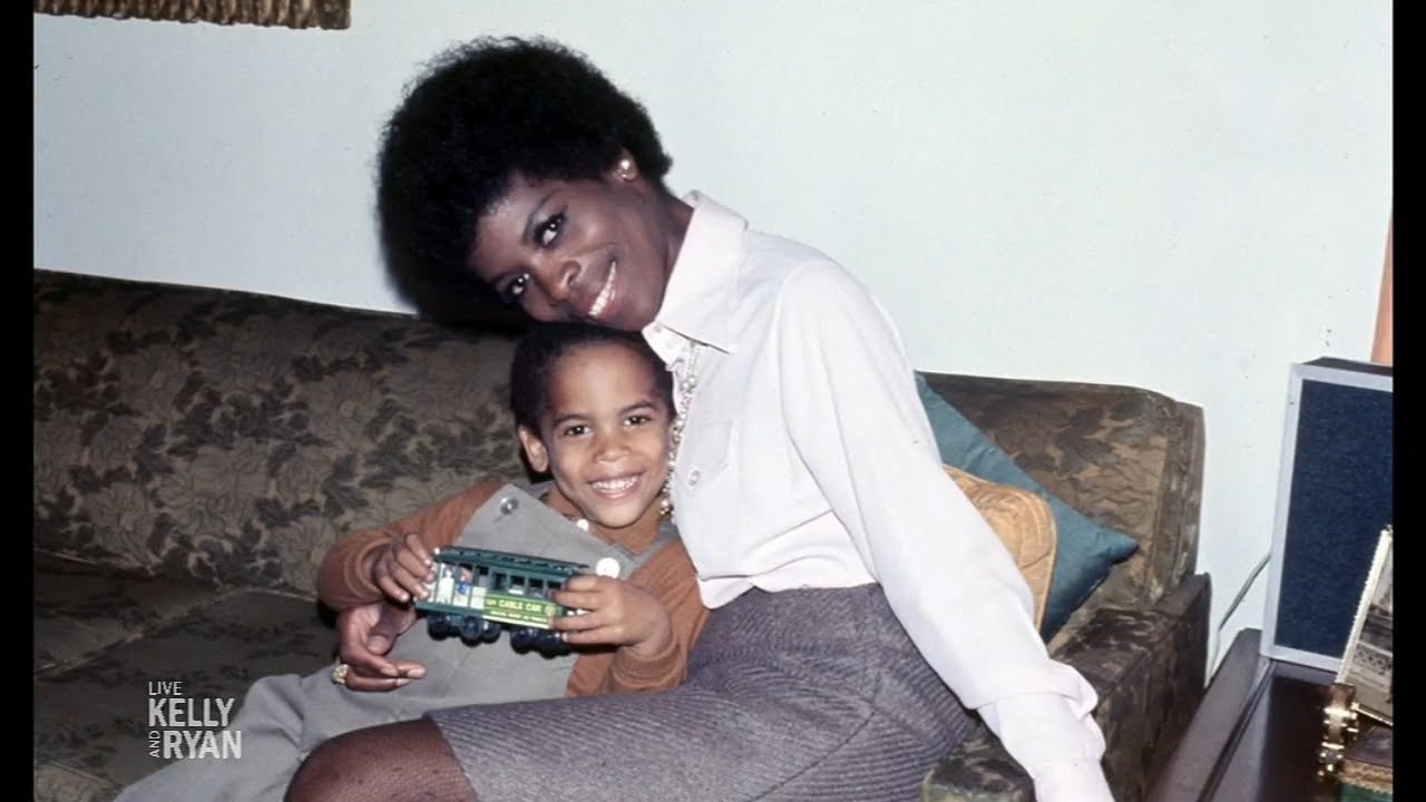 Lenny Kravitz Talks About His Mom Roxie Roker and Growing up on "The Jeffersons" Set