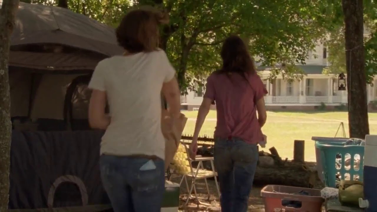 The Walking Dead S02E06 || Maggie yells at Lori
