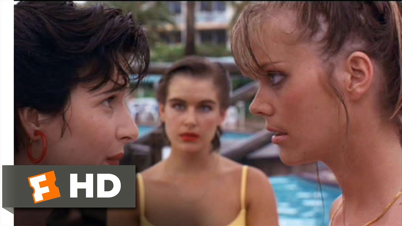 Muriel's Wedding (2/11) Movie CLIP - I'm With Muriel (1994) HD