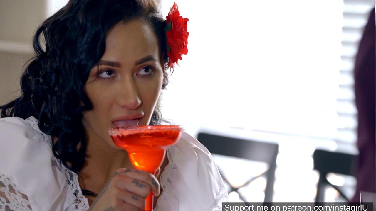 NFBusty - Amia Miley - Before The Party (18.05.04)