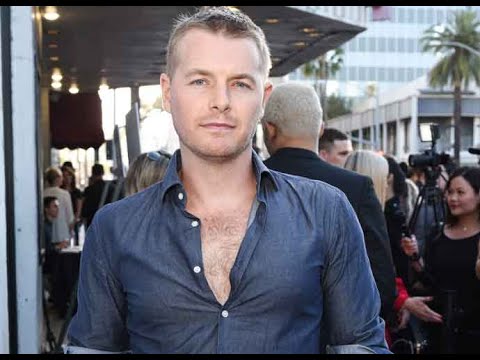 The Flash's Rick Cosnett on his decision to  come out as gay