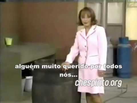 Maria Antonieta de Las Nieves visita a vila ( com legendas )