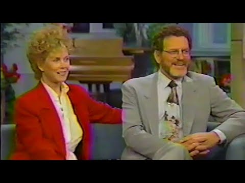 CBS This Morning interview with Elizabeth Montgomery & Robert Foxworth 1992.  Bewitched Falcon Crest