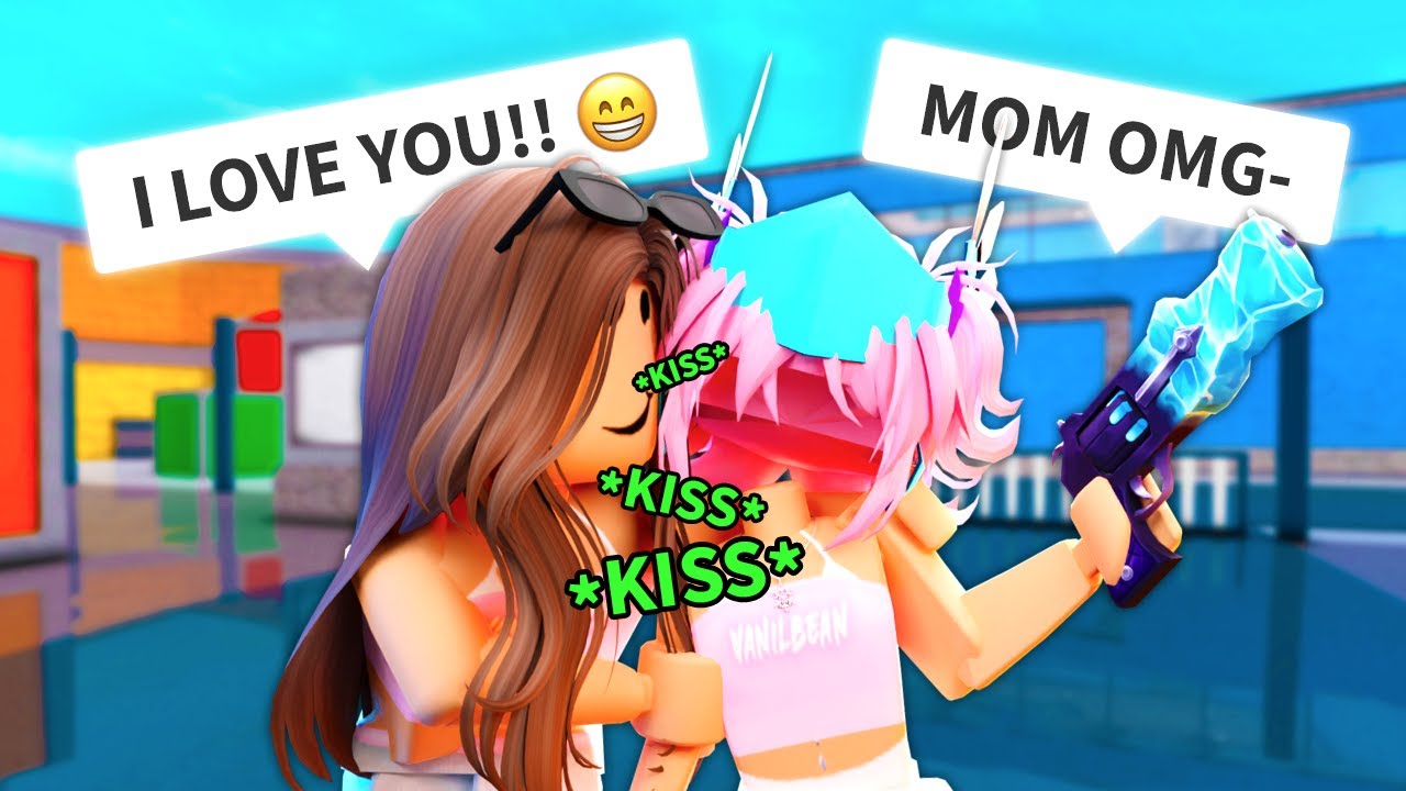 I PLAYED MM2 WITH MY MOM! (FUNNY MOMENTS)