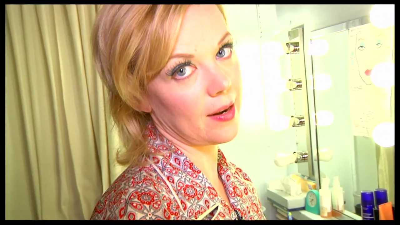 Emily Bergl Shows Off Art from Her Imaginary Children & More Backstage at "Cat On a Hot" Tin Roof