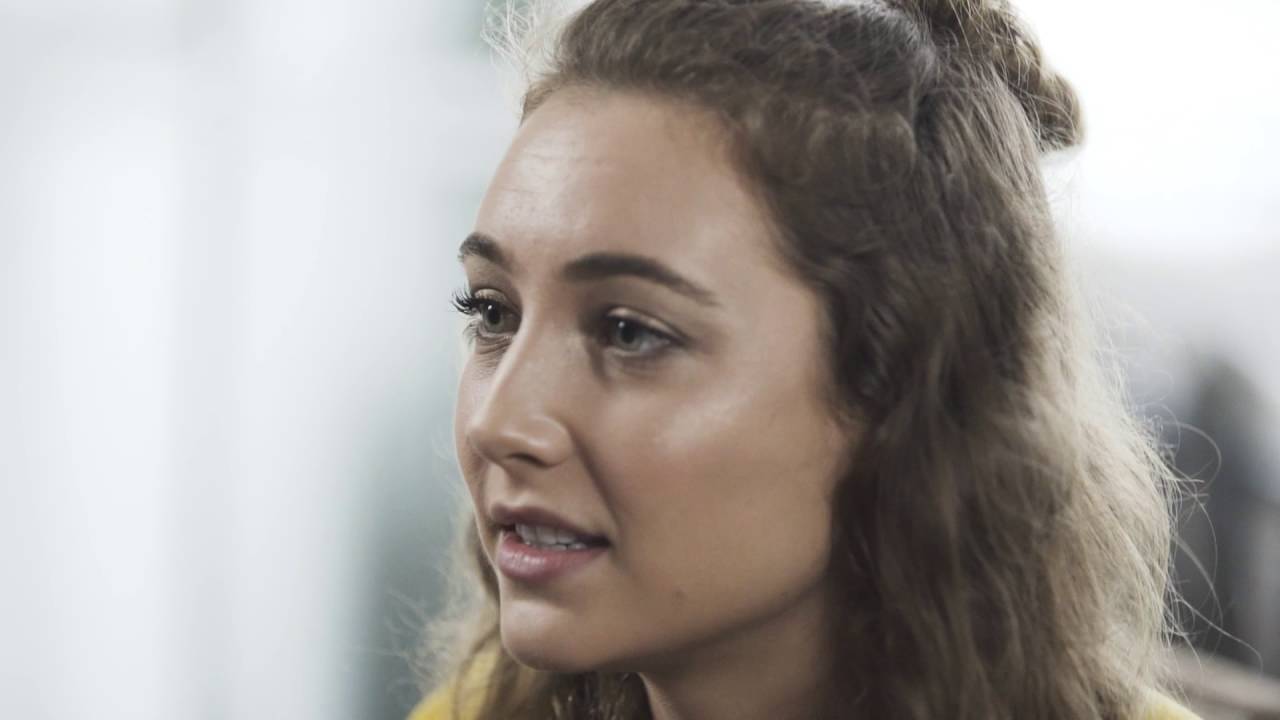 How Mavournee Hazel got through bullying with conversations at home (R U OK?)