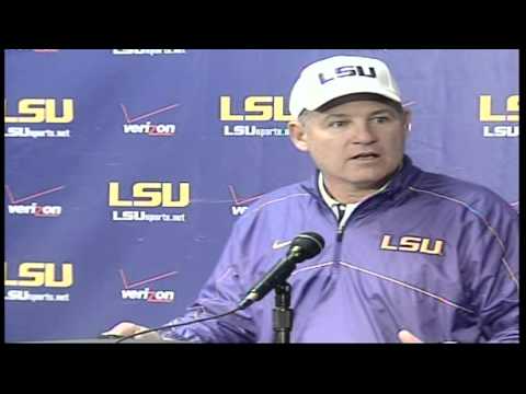 Emotional Les Miles - Classic Press Conference mpg