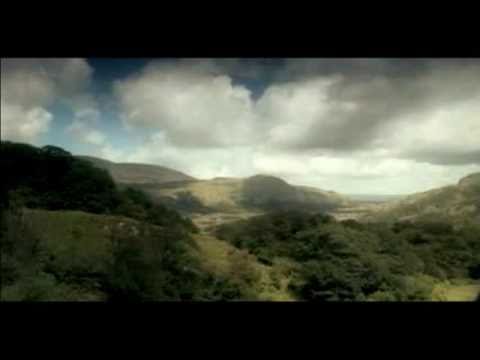 Women of Ireland - Ceoltóirí - with Irish Lyrics & Landscapes