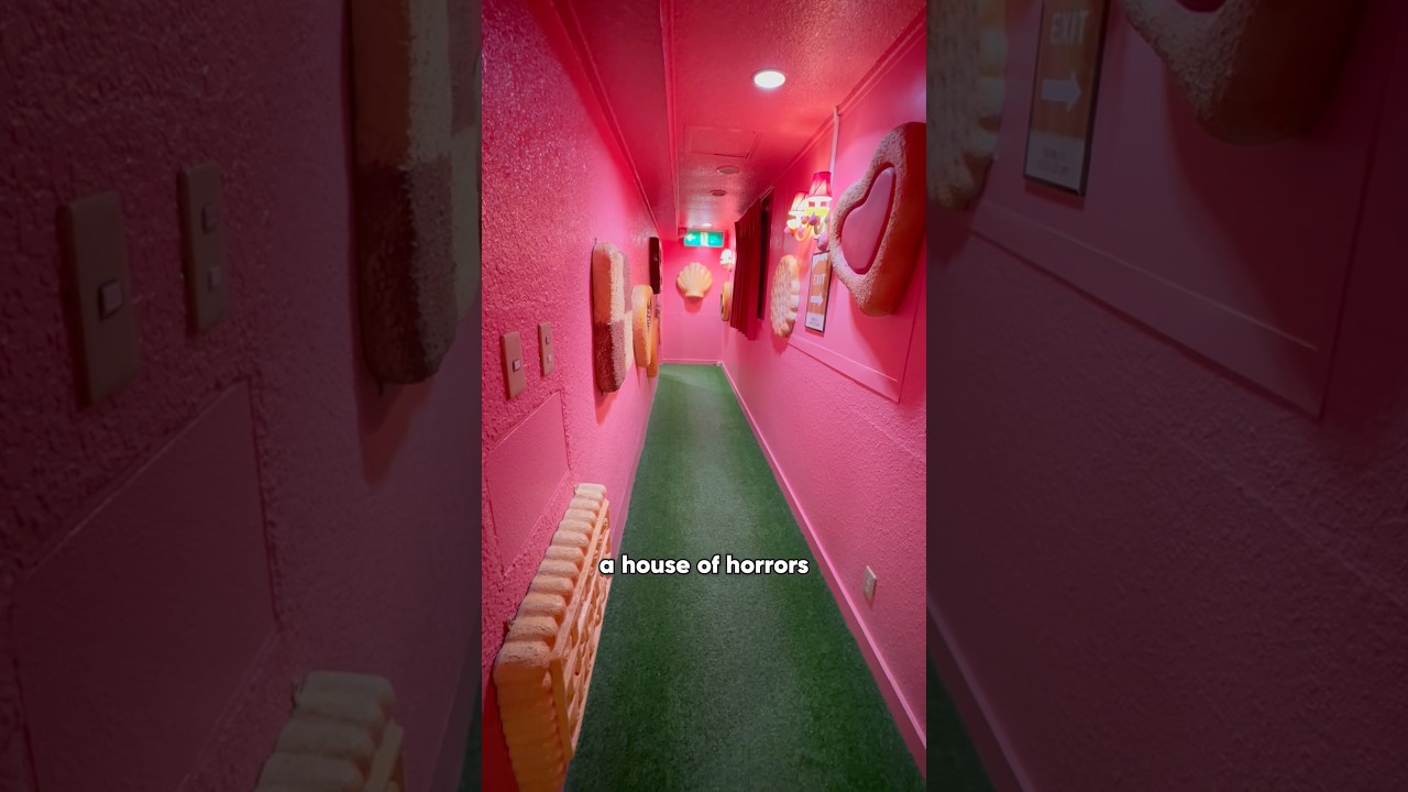 LOCKED inside a Japanese love hotel 🏩🔒