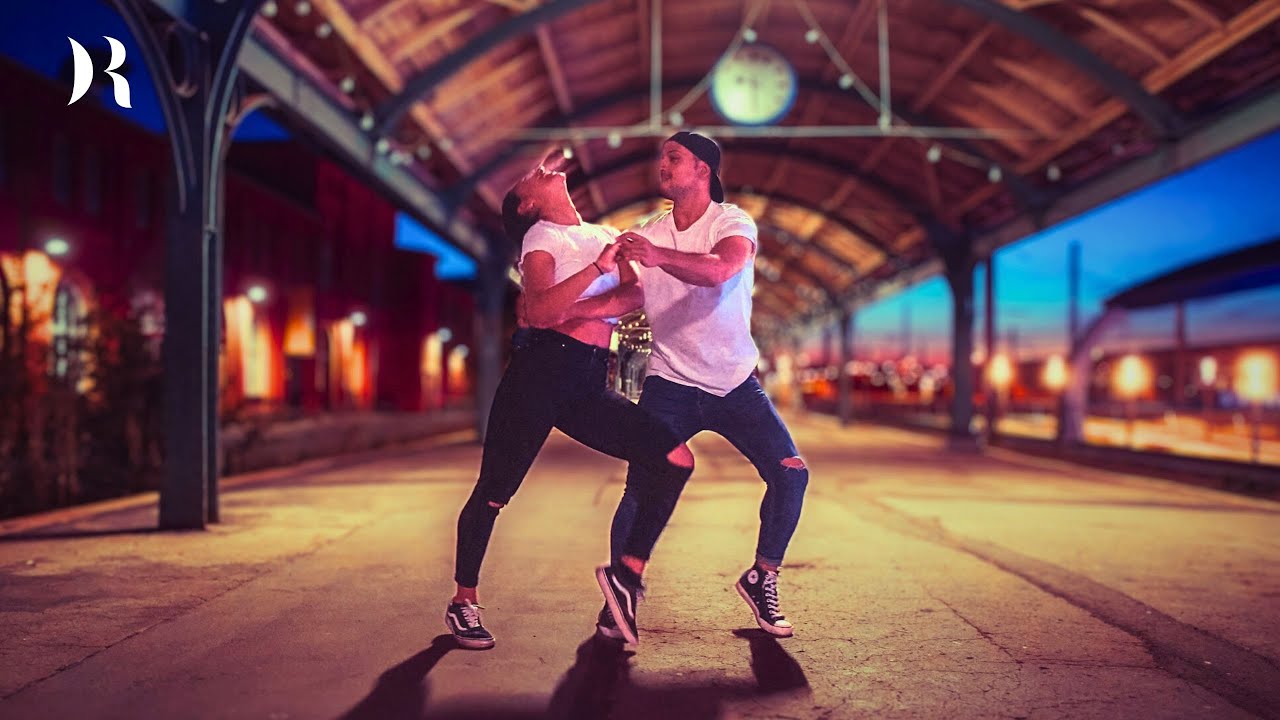 Gloria Estefan - Conga | Salsa Dancing | Daniel Rosas & Jasmin Benfreha