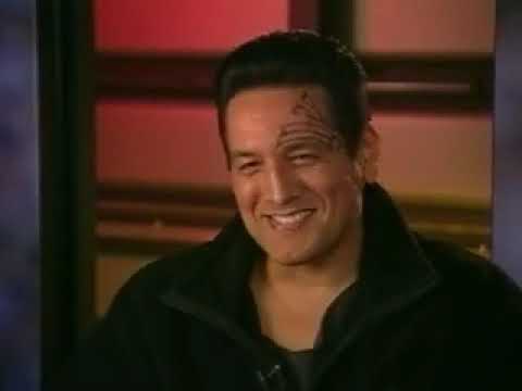 Robert Beltran on Challenging "Star Trek: Voyager" Showrunner for Chakotay/Seven Romance