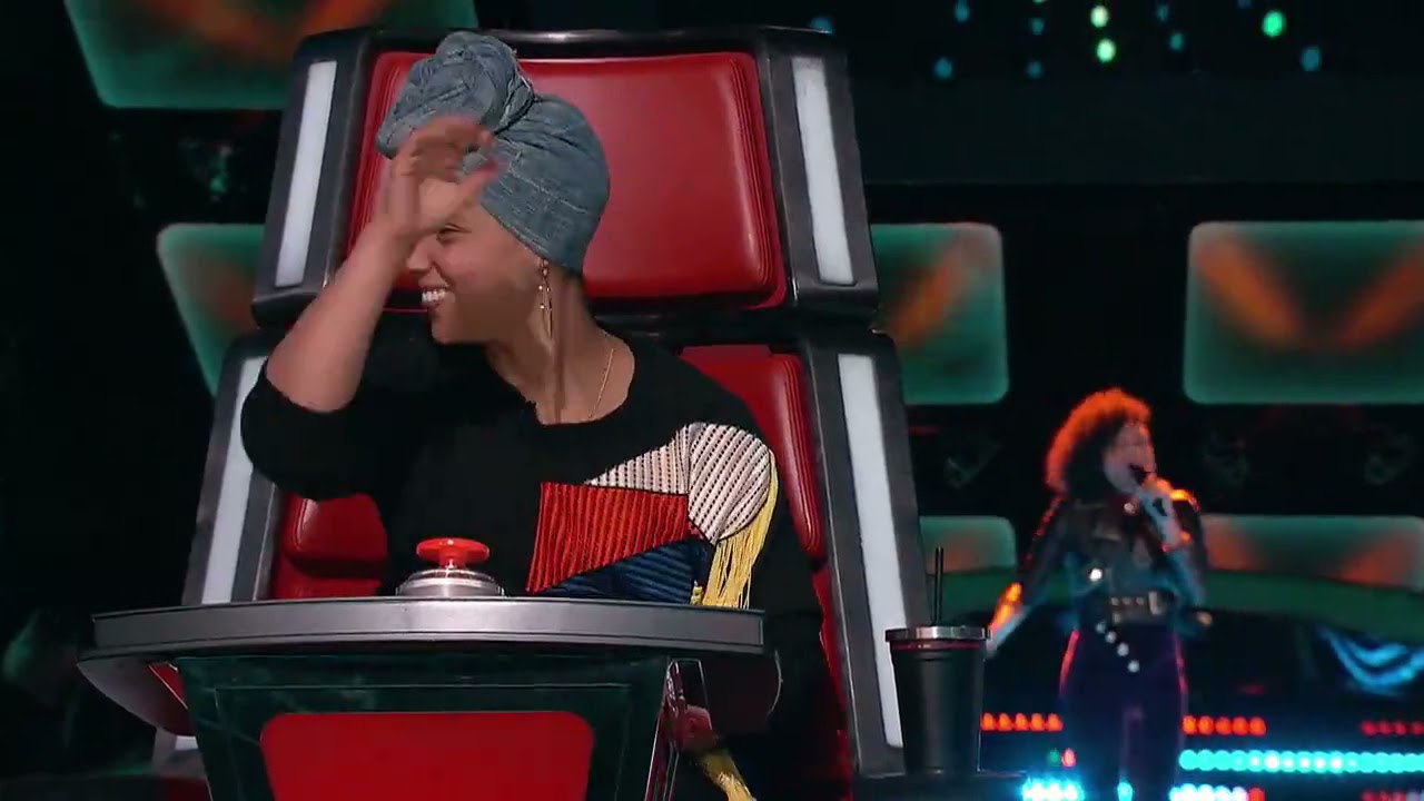 The Voice 2016 Blind Audition - Sophia Urista: "Come Together"